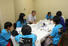 A scene from a branch meeting (Courtesy of Young Astronauts Club - Japan)