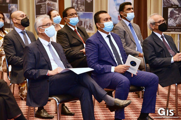 PrimeMinisterofRepublicofMauritiusTheHonPravindKumarJUGNAUTHwitnessingthedeploymentofMIR-SAT1(Infrontleft)