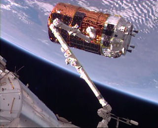 KOUNOTORI6 berthed at ISS!